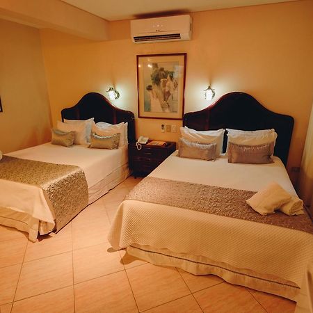 Hotel Arenal Santa Cruz de La Sierra Ngoại thất bức ảnh