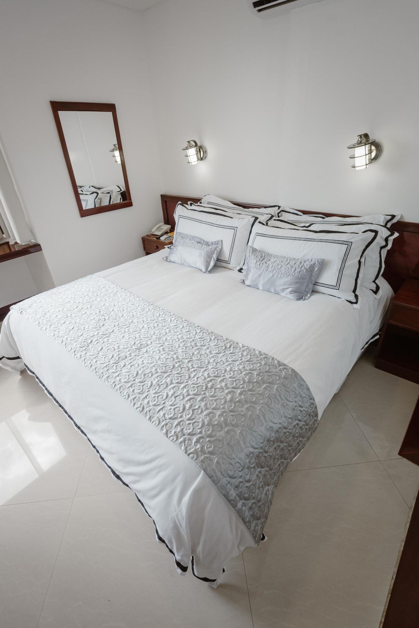 Hotel Arenal Santa Cruz de La Sierra Ngoại thất bức ảnh