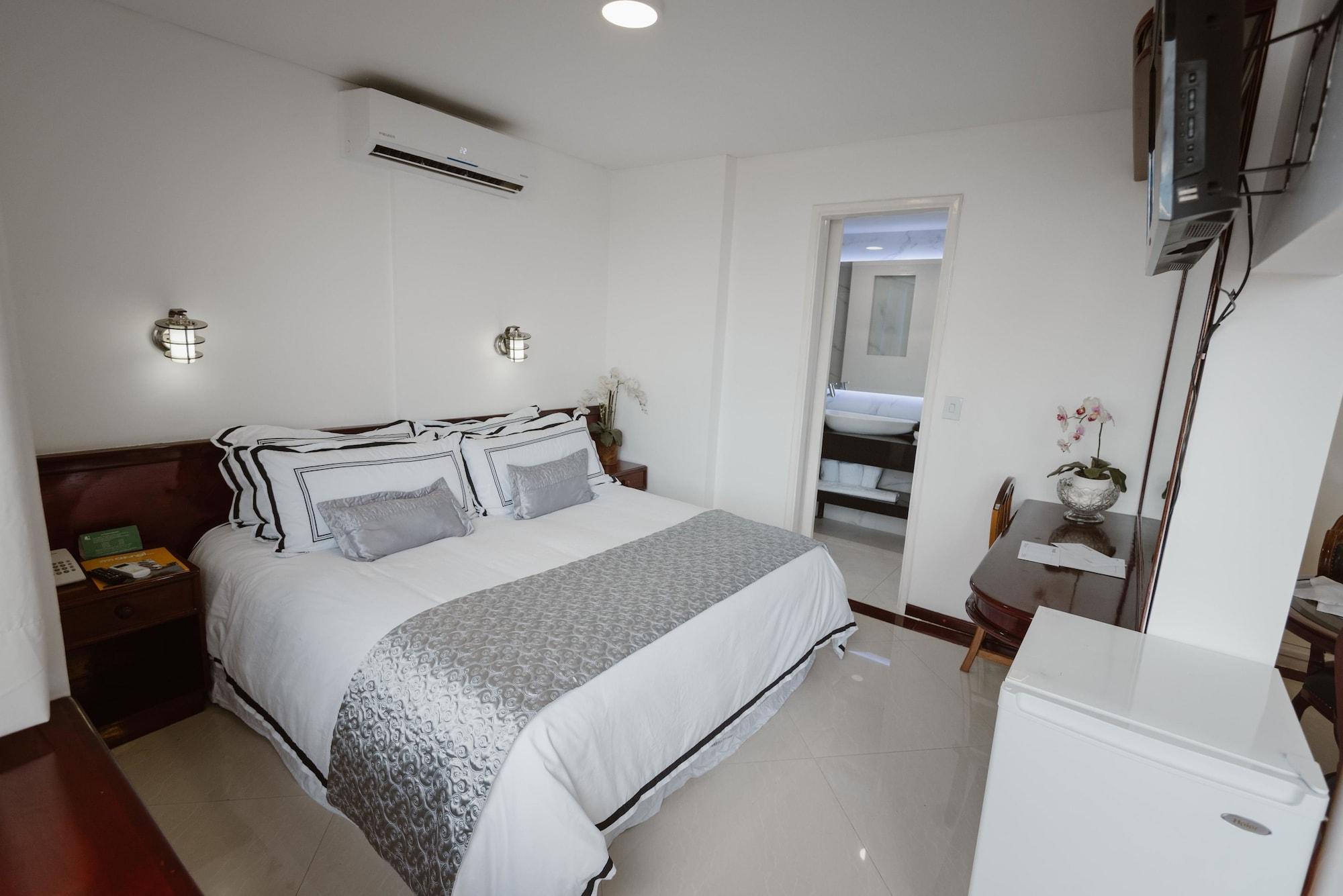Hotel Arenal Santa Cruz de La Sierra Ngoại thất bức ảnh