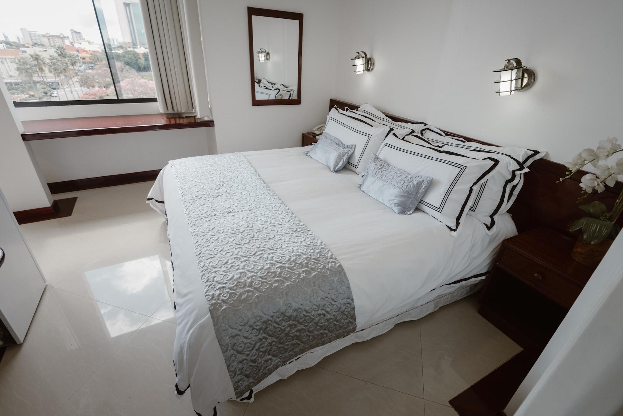 Hotel Arenal Santa Cruz de La Sierra Ngoại thất bức ảnh