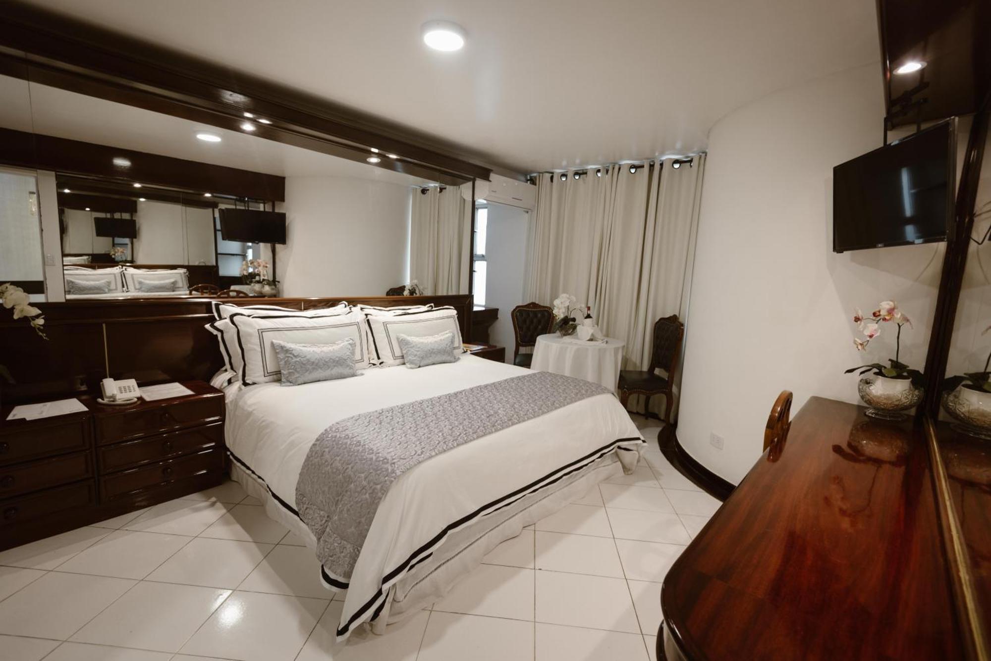 Hotel Arenal Santa Cruz de La Sierra Ngoại thất bức ảnh