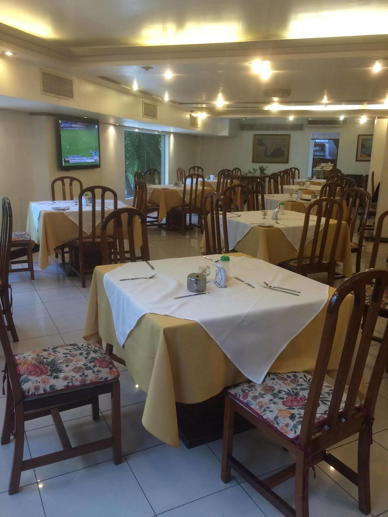 Hotel Arenal Santa Cruz de La Sierra Ngoại thất bức ảnh